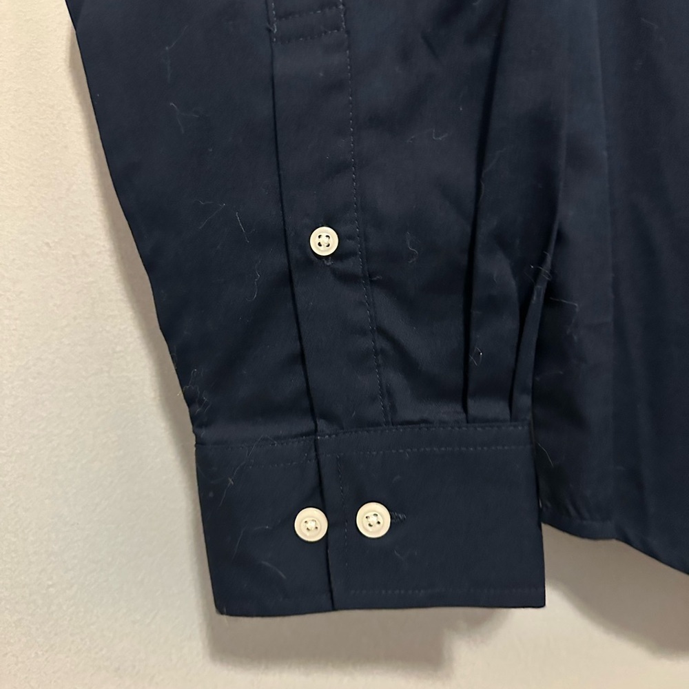 Men's Croft and Barrow Navy Button-Down Shirt - Picture 3 of 8